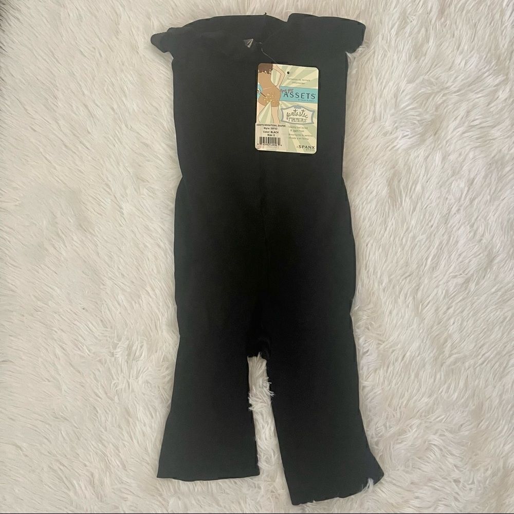 Assets by Sara Blakely Sensational Shaper Black 58F42
Size 2; BNWT - Picture 2 of 10